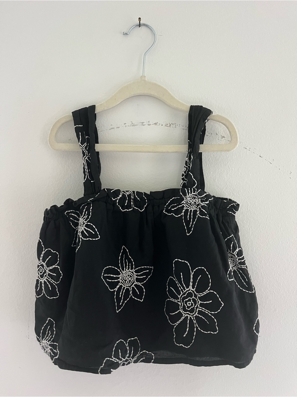 Zara girls embroidered cropped top